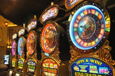 lusa77 Number Pair interface showing paired numbers, prediction options, and live draw countdown